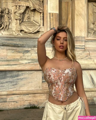 Anisimova Anastasia [ anisimova-anastasia ] - que lindo se ve mi culo   pero arriba de tu cara   CORRE A MI BANDEJA