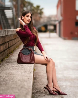 Giulia Matera [ giulia-matera ] - Show me some   baby