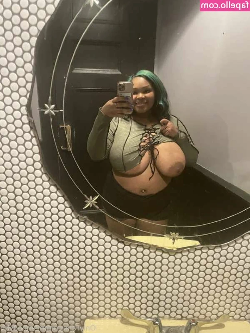 Ms. MoodyBoobies [ ms-moodyboobies ] - Who wanna see me squirt     diamondz888 VIP