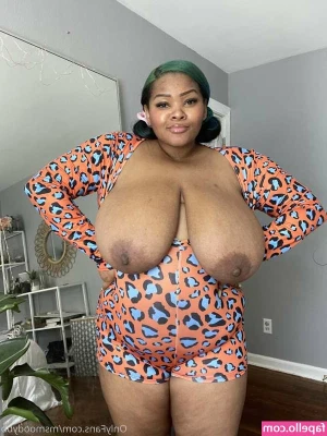 Ms. MoodyBoobies [ ms-moodyboobies ] - Wanna see how far I can squirt  Bet you I can hit your head like a