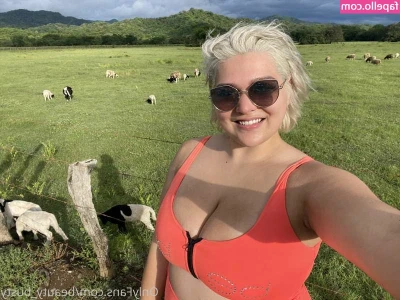 Busty Beauty Adaline Star [ busty-beauty-adaline-star ] - Can someone please just come dick me down