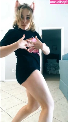 Meikasama - Anyone want to see me getting fucked doggystyle     I should say that