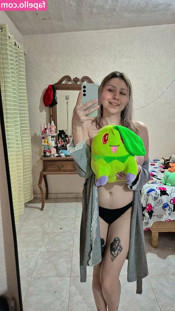 Chizuko Cosplay [ chizuko-cosplay ] - Save water... shower with me 🥰😅🚿