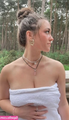 Delaina Kilduff [ delaina-kilduff ] - Evening guys…. This hot movie with @theshadowdimitri is going to