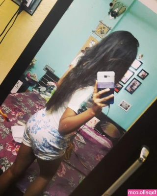 Hemoshree Bhadra [ hemoshree-bhadra ] - More long legs, soft soles and my lil booty! ❤️