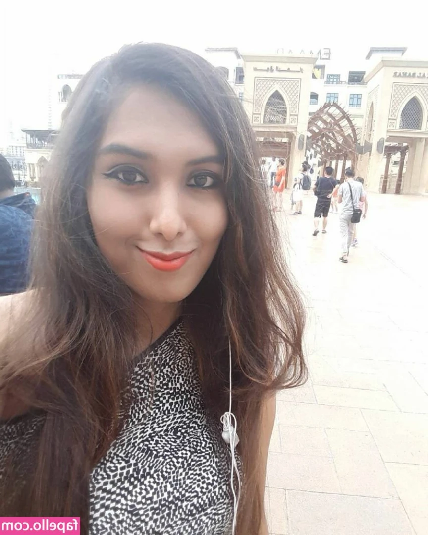 Hemoshree Bhadra [ hemoshree-bhadra ] - have you seen me suck this banana 😉🤪🙈 #swipe