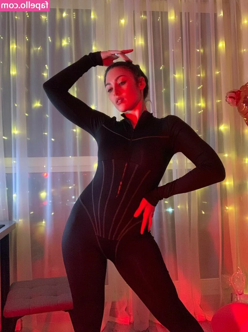 mikerinatv - LMAO means Lick me over so what are you waiting for? 🥵💋