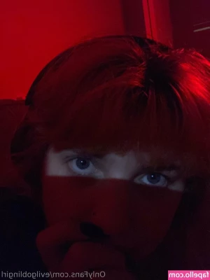 evilgoblingirl - For those who don't like feet, hope my ass makes it better. I have no