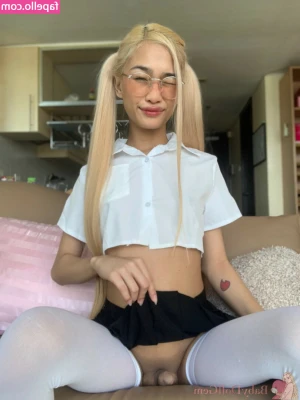 babydollgemm - Look what I m posting in messages tomorrow   handjob pov til he cums