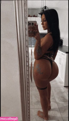Bootyqueen92 - A little late night foot worship 😈