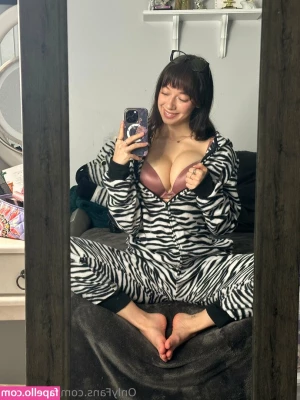 jacthebrat - Foot Tickles 😈🍆🦶 #TheHusbears