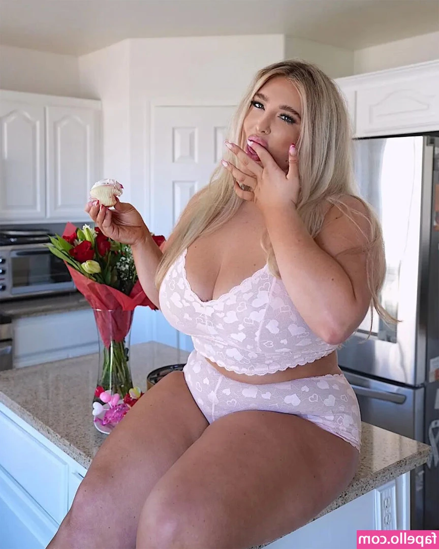 Taya Rae Christian [ taya-rae-christian ] - nothing like slutty poses in fancy silk dresses