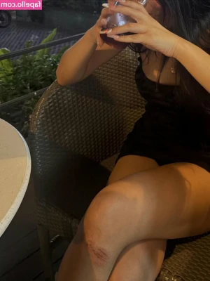 aaomhelloo - Does my ass look good?? Extra thicccccc 😛😏