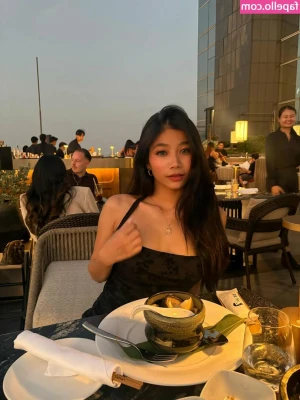 aaomhelloo - Looking so innocent waiting for you to lick me 🤭🤗