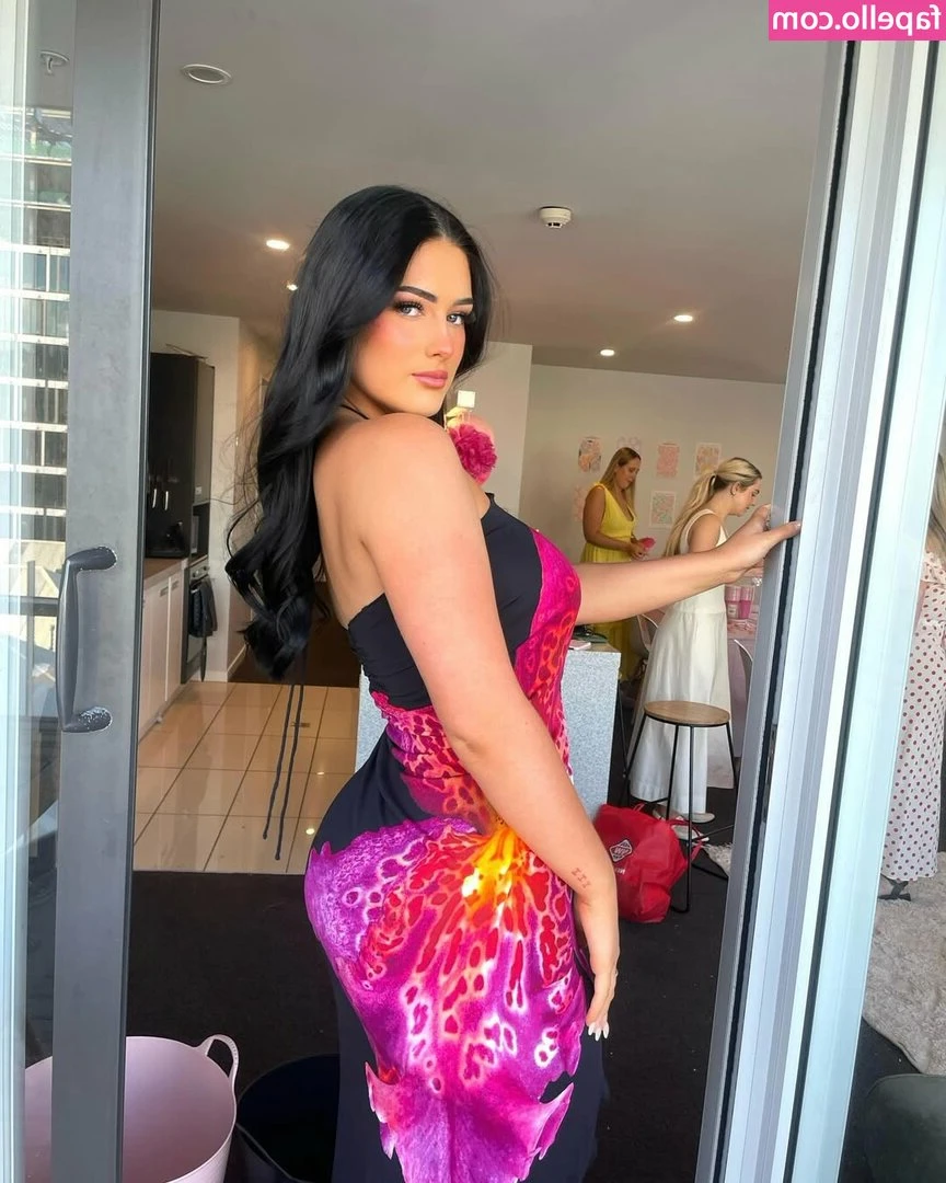 Lily Pringle [ lily-pringle ] - A lil between the scenes fun with  deliciousondemand this was hot   I