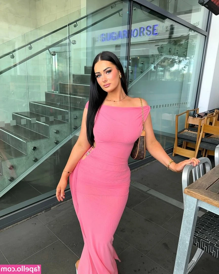 Lily Pringle [ lily-pringle ] - How do I keep my ass so round and perfect
