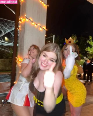 Mikayla S [ mikayla-s ] - Toes look so cute in these 🥰