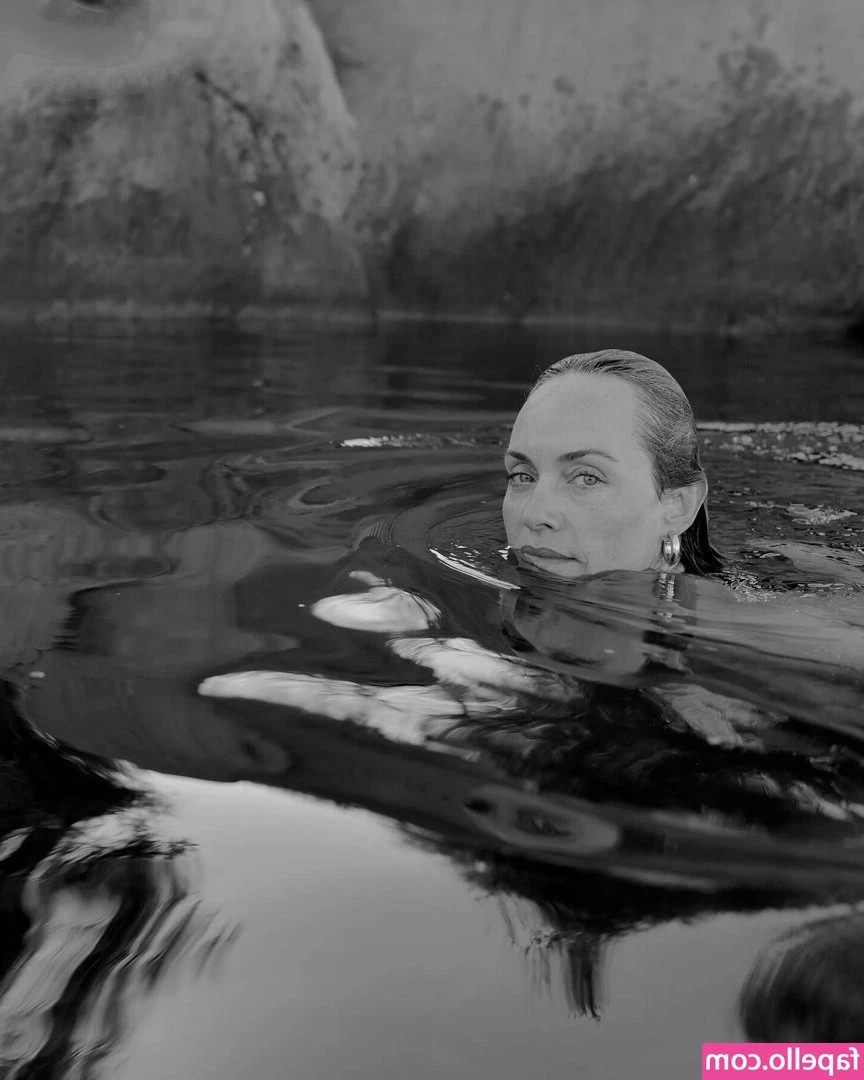 Amber Valletta [ amber-valletta ] - Would you like SEXTING or VIDEOCALL?🤪🤪🥵