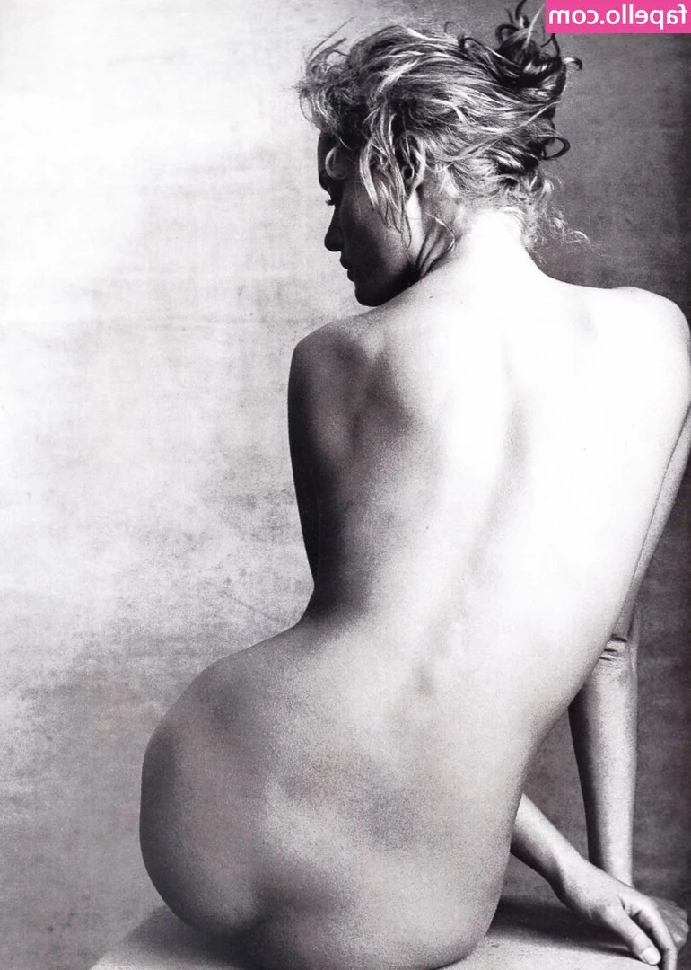 Amber Valletta [ amber-valletta ] - Correct me if I'm wrong but your cock needs a good sucking right