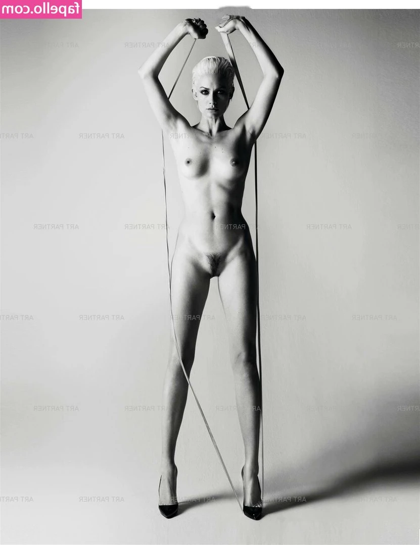 Amber Valletta [ amber-valletta ] - I had a spontaneous stuffing in the car today. I had an urge to pig