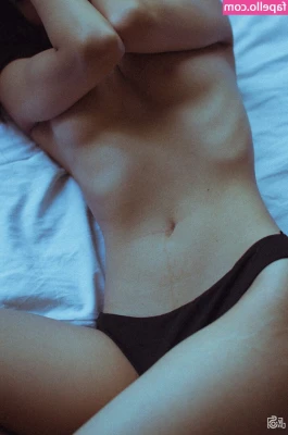 aerukomiao - My smooth pussy #goddess #hotwife