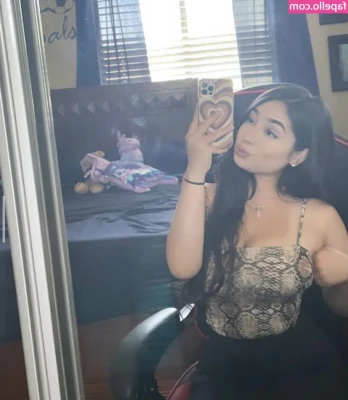 gabby - I came home from the gym super horny😍I started playing with my
