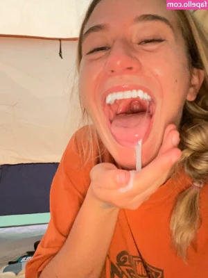 gabby - I hope your day is going well! Come see what I'm doing!