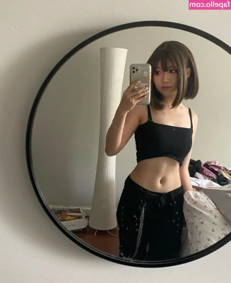 saikoluv - For you feet lovers   it s me  I m feet lovers