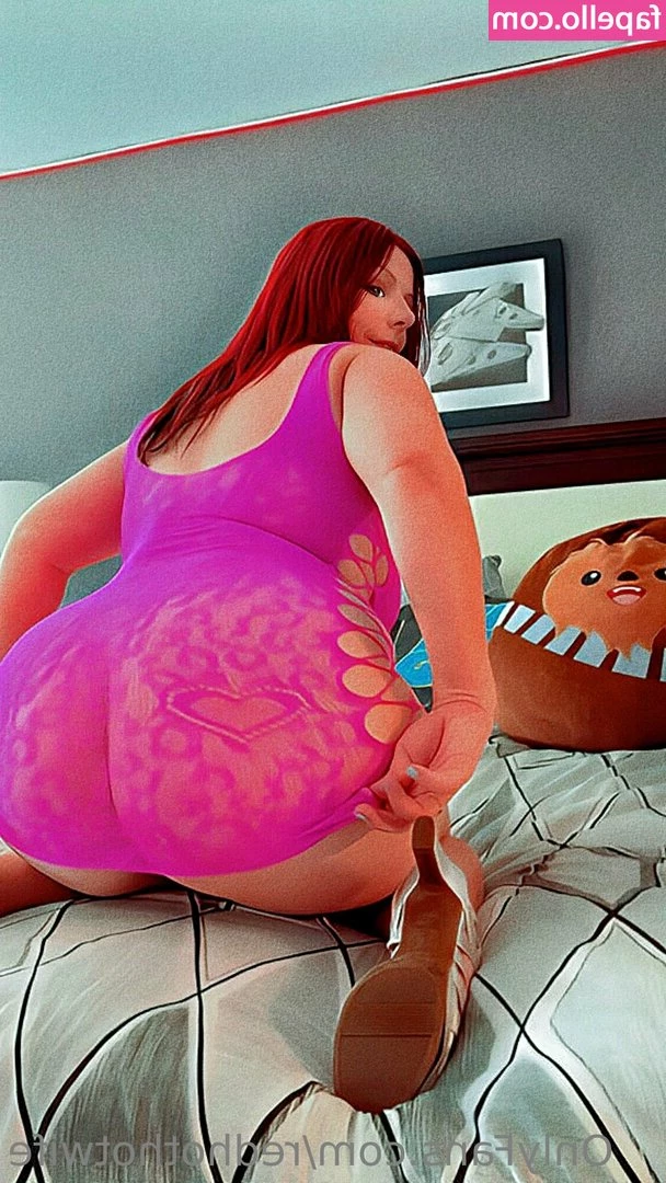 redhothotwife - Así me vería arriba de ti
