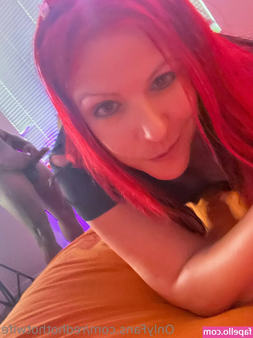 redhothotwife - Green one of my favorite colors