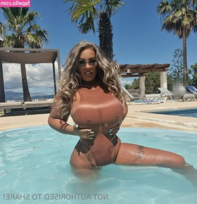 Levi Babestation [ levi-babestation ] - I was born to flex   DM for deals on content bundles and custom