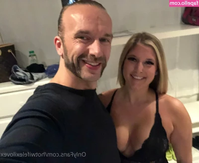 hotwifelexilovex [ hotwifelexilovex-1 ] - Deepthroat and riding   I m so fucking horny