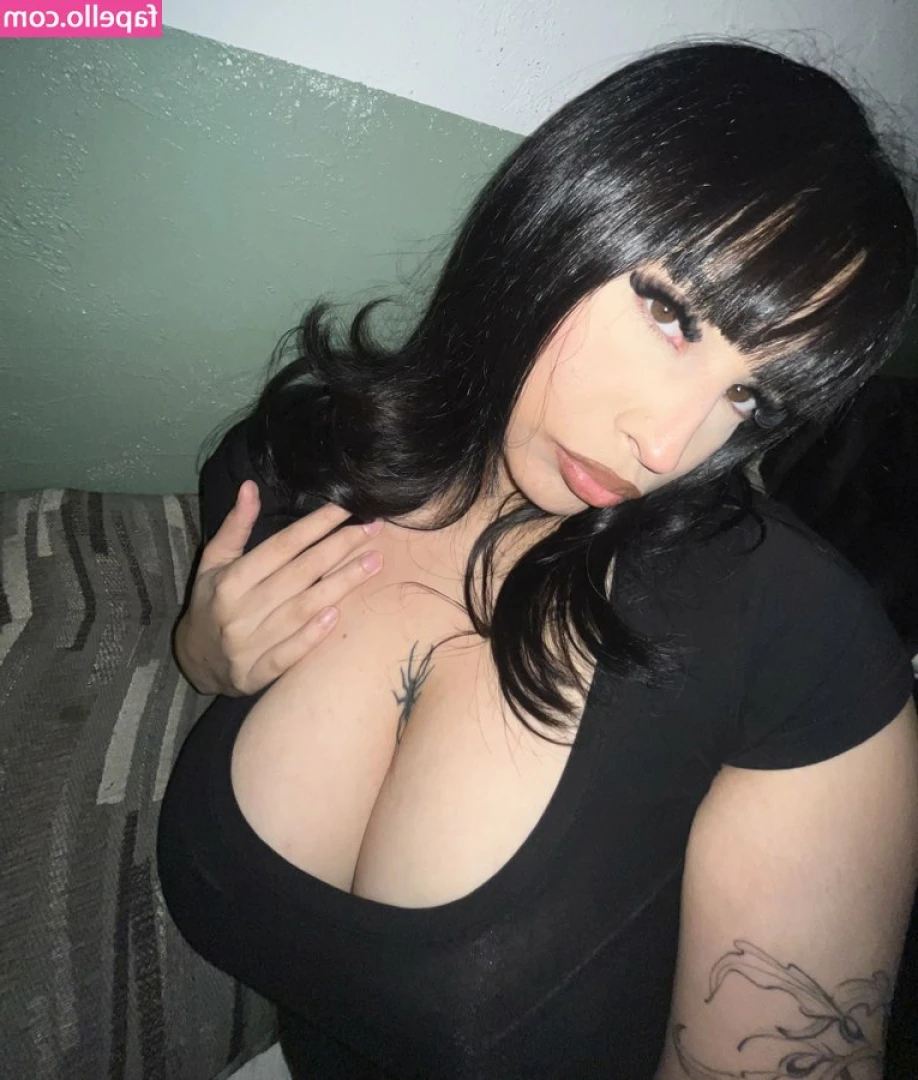2sexyforu - If you had those, I bet you would play with them too all the time