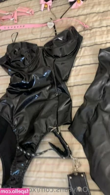 xofy_lo [ xofy-lo ] - Your cock is going to explode for our GG vid! 🥵😈💦 Sensual