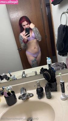 gothicrose5599 - Free ass since I’m SUPER horny 😈