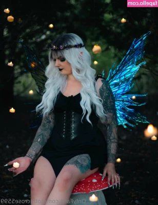 gothicrose5599 - what am i thinking about