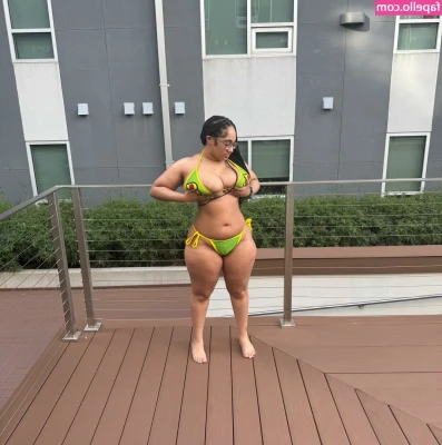 Paigeashlley - WALK WITH MEEEE