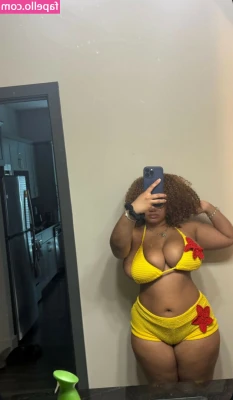 Paigeashlley - Who s face can I ride