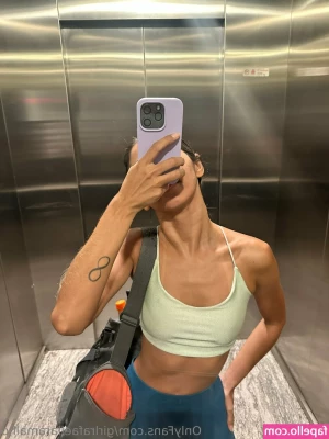 girlrafaellaramalho - reverse cowgirl 😍😍😍