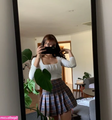 Paladinamber - my big tits don't fit well in my hands. would like to squeeze them