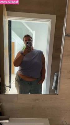 alissbonytfree - Who’s buying me another pair of nylons?