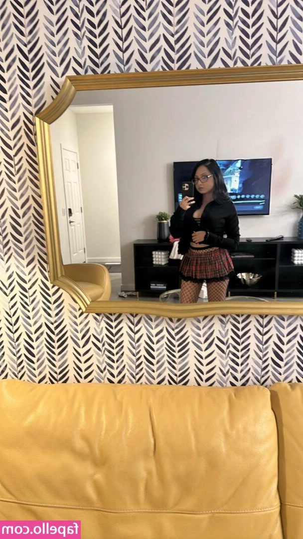 Sinferna - Just sent this 17 min video...with an outfit provided by one of my