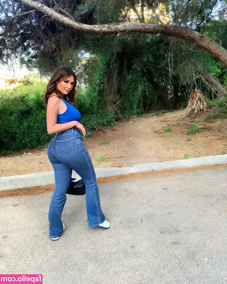 sexbyog - im up to something over here 😈
