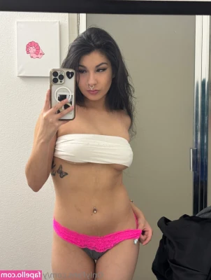 Spacexluv_u [ spacexluv-u ] - Hi  Do you like afternoon asian peaches