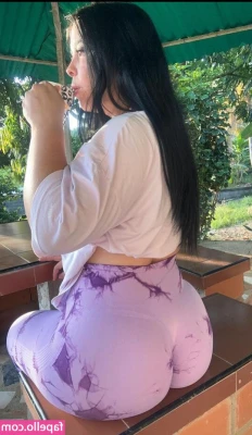 Narbet Perez [ narbet-perez ] - Oh  you like my new pedi