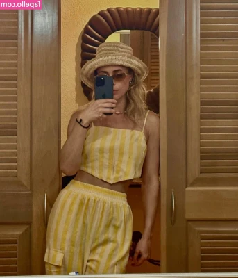 Melissa Roxburgh [ melissa-roxburgh ] - tell me your wildest fantasy papi