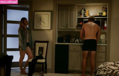 Melissa Roxburgh [ melissa-roxburgh ] - Hola  Que haces hoy