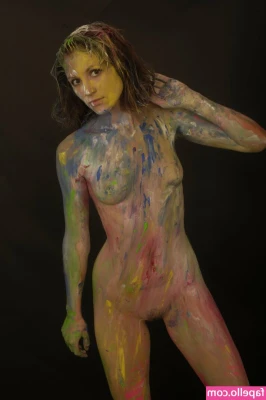 Body Painted Celebs. [ body-painted-celebs ] - Monday evenings are my favorite