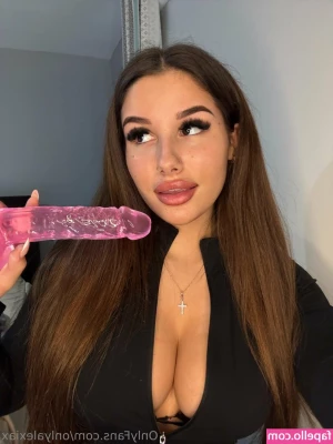 onlyalexiax - Subscribe for the full uncensored version including videos and more  