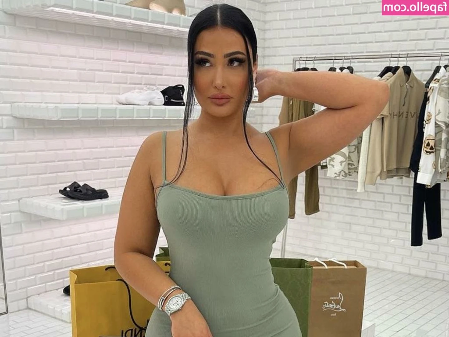 Jessica Foster [ jessica-foster ] - There s a video in your DM s that might cool you off